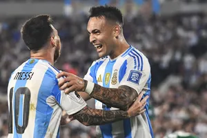 Lionel Messi và Lautaro Martinez chấn thương là tin xấu với tuyển Argentina trước 2 trận gặp Uruguay và Brazil.