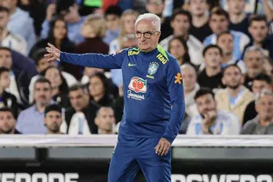 Liên đoàn bóng đá Brazil (CBF) sẽ thảo luận về tương lai của HLV Dorival Junior vào thứ Sáu.