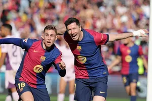 Barcelona đã tái lập khoảng cách 3 điểm với Real Madrid ở ngôi đầu bảng xếp hạng La Liga.