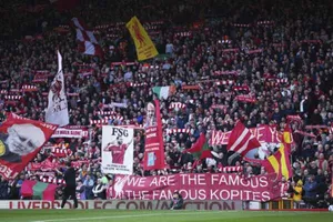 Liverpool mong đợi lập kỷ lục về lượng khán giả đến sân trong một trận derby Merseyside tại Anfield.