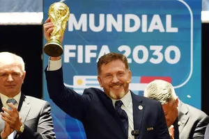 Chủ tịch CONMEBOL Alejandro Dominguez đã đưa ra đề xuất chính thức mở rộng World Cup nam 2030 lên 64 đội.
