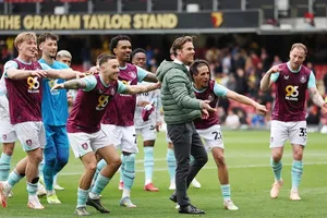 Burnley là CLB thứ 3 mà HLV Scott Parker giúp thăng hạng lên Premier League.