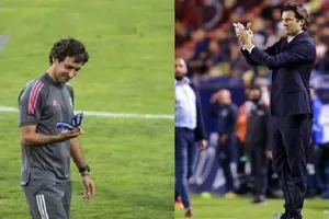 Raul Gonzalez Blanco (trái) và cựu HLV Real Madrid Santiago Solari