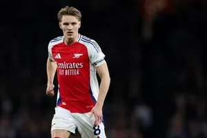Đội trưởng Arsenal Martin Odegaard quyết lật lược thế cờ