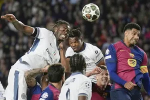 Barcelona và Inter Milan hòa 3-3 đầy kịch tính ở bán kết lượt đi Champions League.