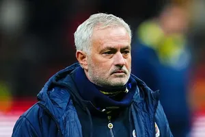 HLV Jose Mourinho từ chối xác nhận liệu ông có tiếp tục ở lại Fenerbahce mùa giải tới hay không.