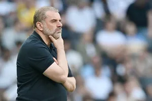 HLV Ange Postecoglou tập trung vô địch Europa League để chấm dứt cơn khô hạn danh hiệu kéo dài 17 năm của Tottenham.