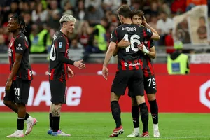 AC Milan chỉ kết thúc Serie A ở vị trí thứ 9 và kém nhà vô địch Napoli đến 19 điểm.