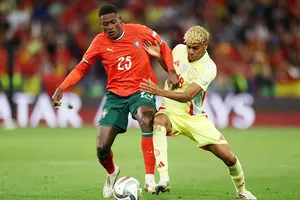 Nuno Mendes đã hoá giải Lamine Yamal giúp Bồ Đào Nha đánh bại Tây Ban Nha vô địch UEFA Nations League.
