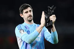 Thibaut Courtois tuyên bố sẵn sàng gia hạn hợp đồng và giải nghệ ở Real Madrid.