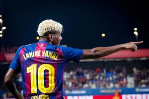Barcelona bước vào kỷ nguyên “số 10” Lamine Yamal
