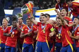 Nhà vô địch châu Âu Tây Ban Nha chính thức bắt đầu hành trình săn tìm danh hiệu World Cup.