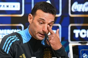 HLV Lionel Scaloni xúc động khi nói về trận sân nhà có thể là cuối cùng của Lionel Messi.