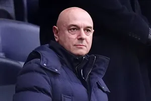 Daniel Levy từ chức Chủ tịch Tottenham sau gần 25 năm cầm quyền gây chia rẽ.