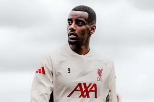 HLV Arne Slot của Liverpool lạc quan tân binh Alexander Isak sẽ dần hòa nhập.