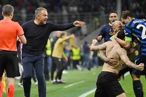 HLV Hansi Flick của Barcelona kháng cáo thành công án cấm một trận tại Champions League.