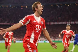 Harry Kane ghi cú đúp trong chiến thắng 3-1 của Bayern Munich trước Chelsea.