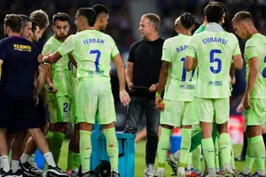 Giới hạn chi tiêu đội hình mới nhất của Barcelona giảm 112 triệu EUR xuống còn 351 triệu EUR. 