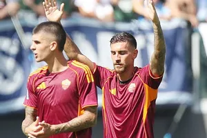 Lorenzo Pellegrinigạt bỏ mọi vấn đề xung quanh và ghi bàn thắng quyết định giúp AS Roma thắng 1-0 trước Lazio.