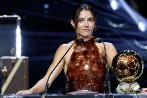 Aitana Bonmati là nữ cầu thủ đầu tiên được vinh danh Quả bóng Vàng 3 lần liên tiếp.