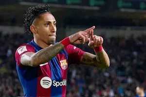 Barcelona chịu cú sốc khi ngôi sao tấn công Raphinha và thủ môn số 1 Joan Garcia phải nghỉ thi đấu trong vài tuần tới.