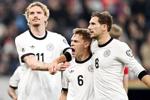 Joshua Kimmich đã lập cú đúp trong chiến thắng dễ dàng 4-0 trước Luxembourg.