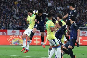 Chiến thắng bất ngờ 3-2 của Nhật Bản trước Brazil đánh dấu một trong những thất bại bất thường nhất trong lịch sử bóng đá lâu đời của đội bóng Nam Mỹ