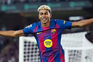 Lamine Yamal trở thành cầu thủ trẻ nhất từng góp mặt trong đội hình tiêu biểu của FIFPRO.