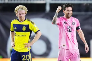 Cú đúp trong hiệp một của Lionel Messi giúp Inter Miami thắng 4-0 trước Nashville SC.
