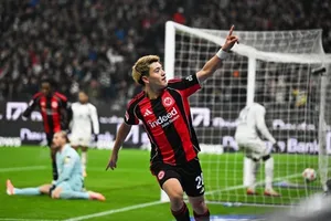 Ritsu Doan ghi bàn thắng muộn giúp Eintracht Frankfurt đánh bại Mainz 1-0.