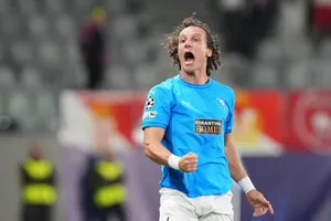 David Luiz ở tuổi 38 vẫn ghi bàn thắng đầu tiên tại Champions League sau hơn 8 năm.