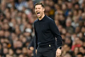 HLV Xabi Alonso chịu thêm nhiều áp lực sau khi Real Madrid thua 1-2 trước Man.City.