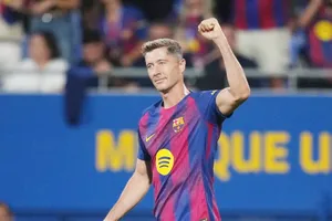 Robert Lewandowski được đồn đoán là cái tên Inter Miami muốn mang về sát cánh cùng Lionel Messi. 