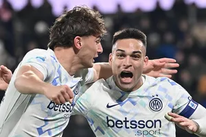 Inter Milan giữ vững vị trí dẫn đầu Serie A vào Chủ nhật sau khi đánh bại Atalanta 1-0.