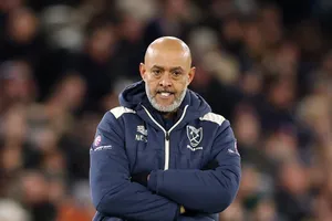 HLV Nuno Espirito Santo thừa nhận cảm thấy xấu hổ sau khi West Ham thua thảm hại 0-3 trước Wolves.