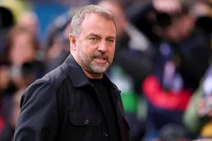 HLV Hansi Flick quyết tâm bảo vệ danh hiệu đầu tiên mà ông giành được cùng Barcelona.