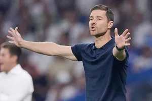 HLV Xabi Alonso có cơ hội thắng danh hiệu đầu tiên cùng Real Madrid nhưng đây là trận đấu khiến ông gặp rủi ro về tương lai.