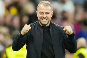 HLV Hansi Flick đã giành chức vô địch thứ 8 sau 8 lần vào chung kết trong sự nghiệp.