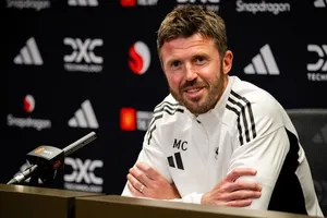 Michael Carrick không loại trừ khả năng sẽ tiếp tục dẫn dắt Man.United sau mùa giải này.