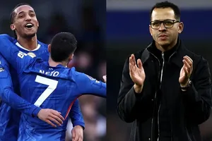 Joao Pedro và HLV Liam Rosenior