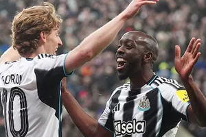 Newcastle dễ dàng vượt qua PSV với tỷ số 3-0 tại St James’ Park.