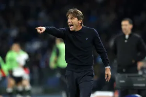 Napoli sa sút của Antonio Conte phải làm khách trên sân đội đang đứng thứ 5 Juventus.