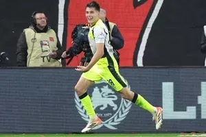 Aaron Anselmino trong màu áo Dortmund