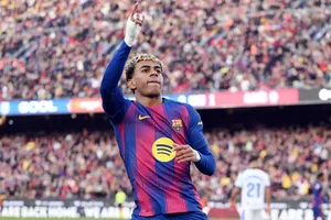 Lamine Yamal cam kết trọn đời với Barcelona và tin rằng phiên bản tốt nhất của mình vẫn chưa đến.