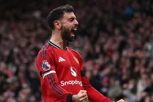Bruno Fernandes ăn mừng bàn thắng của mình