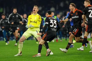 Como tiến vào bán kết Coppa Italia lần đầu tiên sau 40 năm khi đánh bại Napoli.