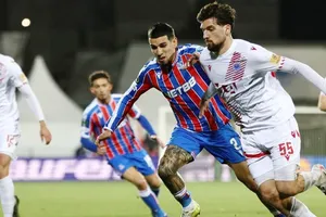 Crystal Palace chưa thể thoát khỏi chuỗi phong độ tệ hại khi hòa 1-1 trên sân Zrinski Mostar.