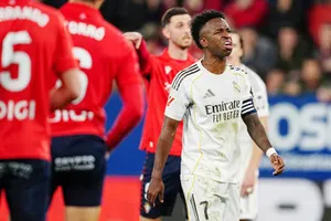 Vinicius Junior ghi bàn nhưng Real Madrid bất ngờ để thua Osasuna với tỷ số 1-2.