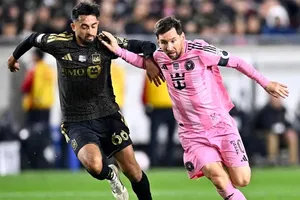 Lionel Messi và Inter Miami khởi đầu đáng thất vọng với thất bại 0-3 tại LAFC.