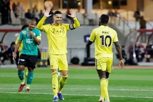 Cristiano Ronaldo ghi bàn trong chiến thắng áp đảo 5-0 của Al Nassr trước Al Najma SC.